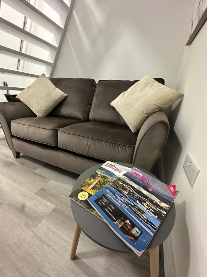 Central Colwyn Bay F1 외부 사진