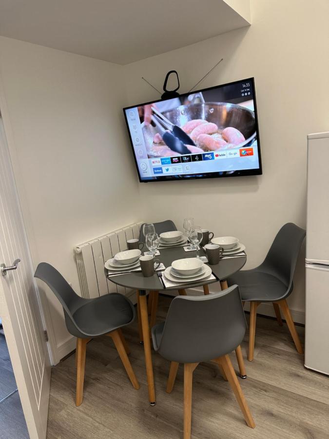 Central Colwyn Bay F1 외부 사진