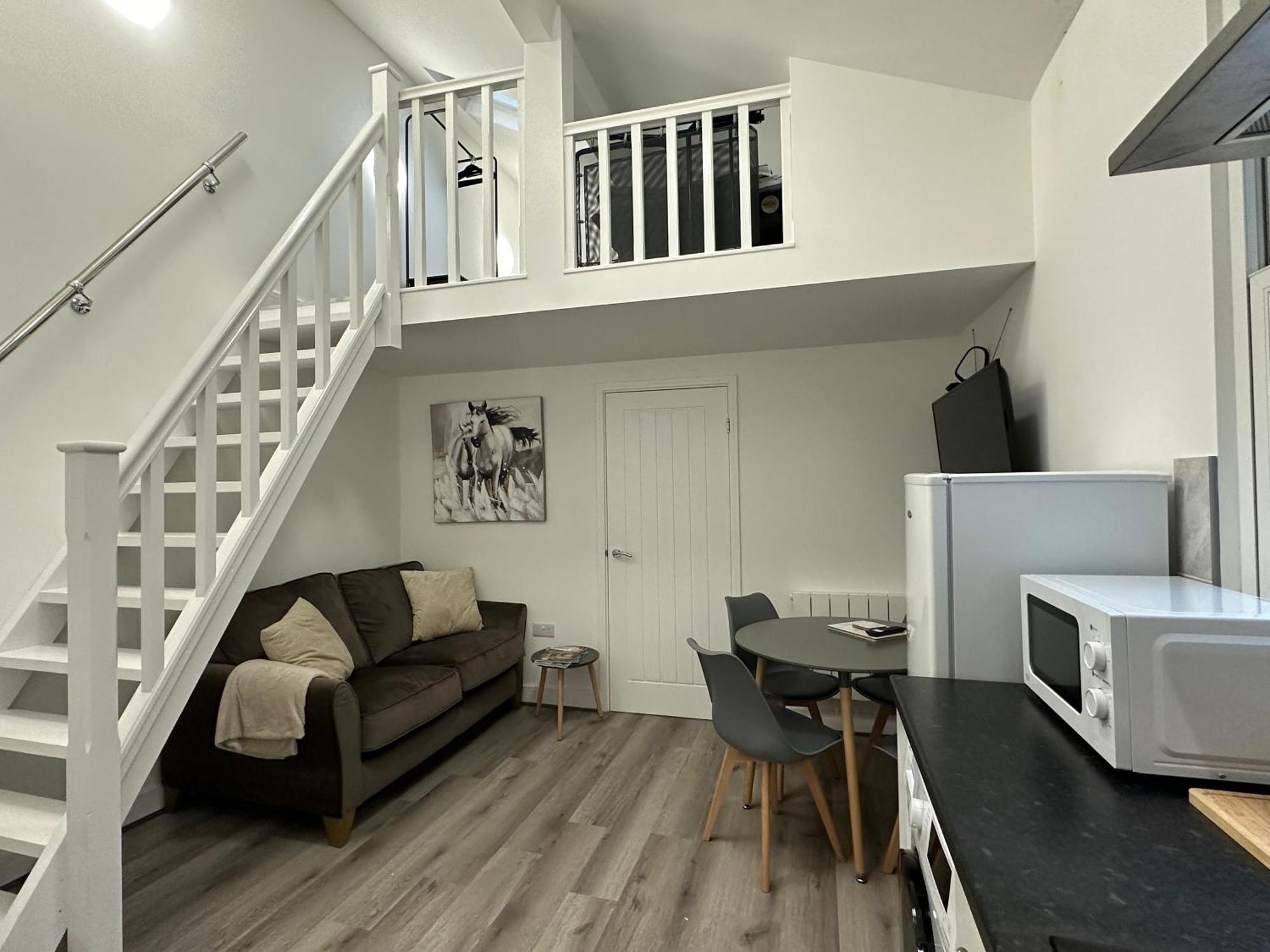 Central Colwyn Bay F1 외부 사진